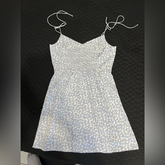 Francesca’s Blue floral dress - Picture 5 of 5